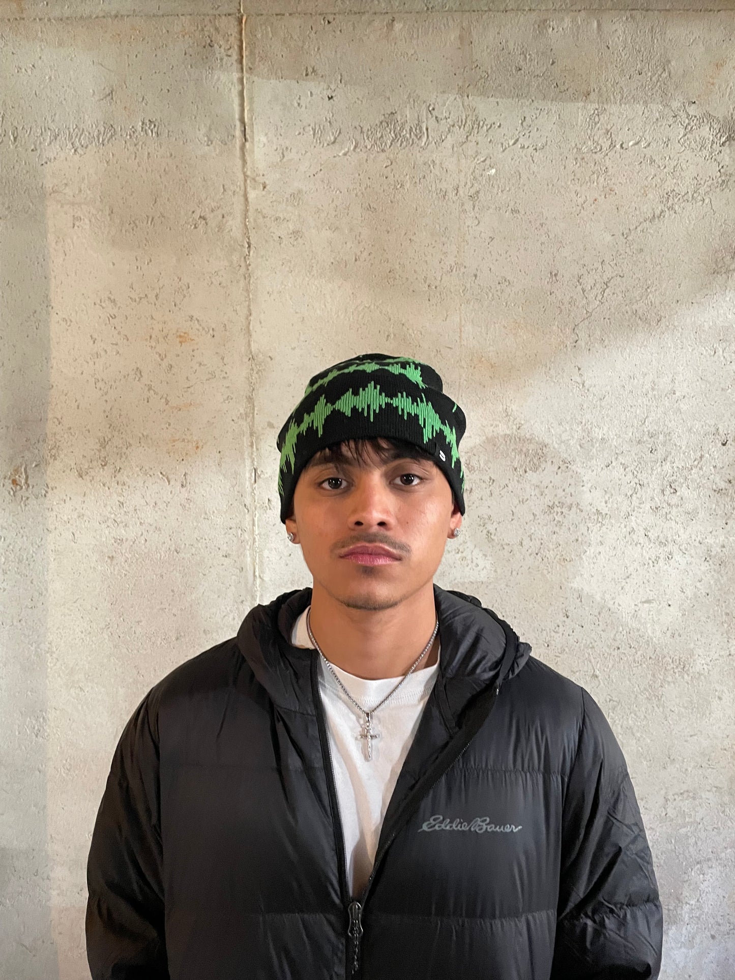 SOUNDWAVE BEANIE ( BLACK/GREEN )